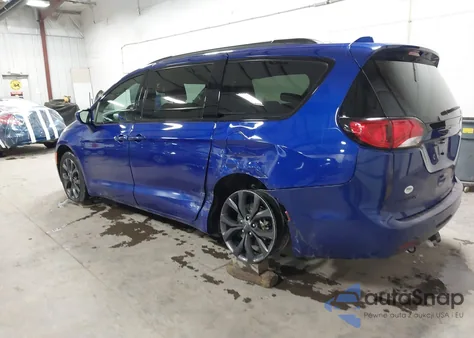 2019 Chrysler Pacifica Touring L z USA, uszkodzony, nr VIN 2C4RC1BG6KR574450